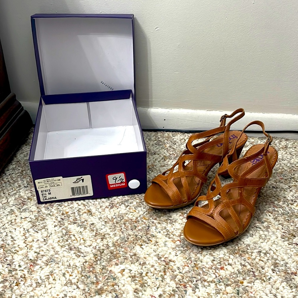 Clarks sandals Calabrian tan 9.5m